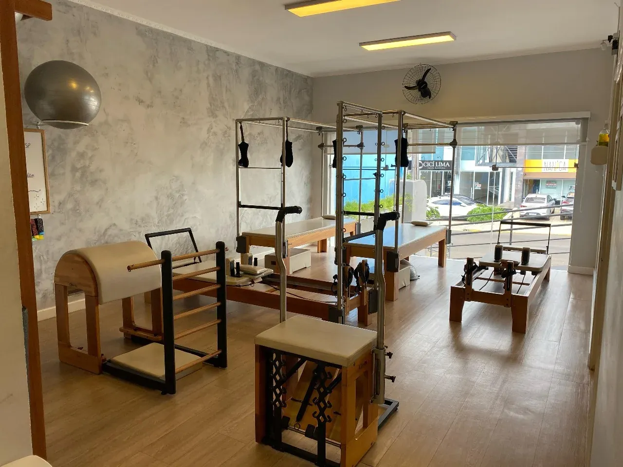 Estúdio de Pilates com aparelhos